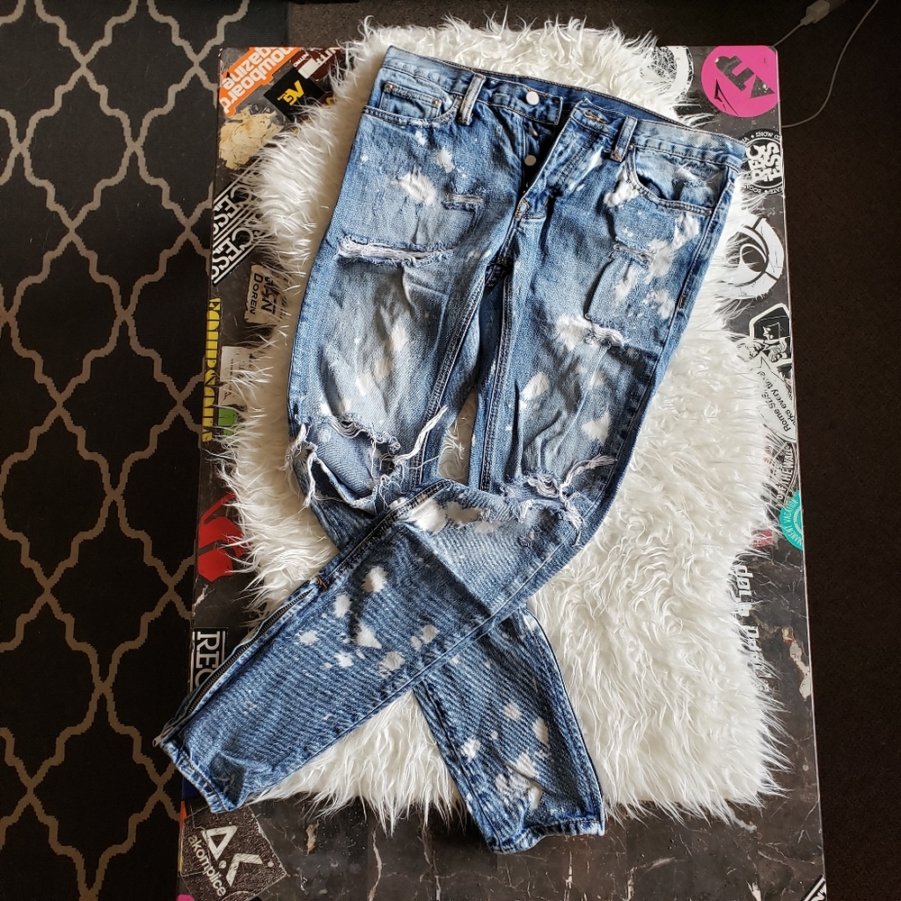 Distressed Jeans